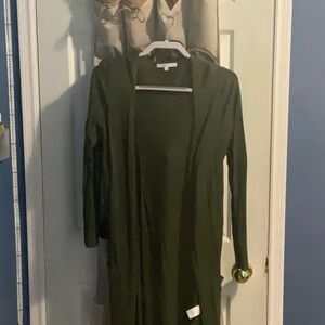 Cardigans, dresses and tops. All name brands (Cleo, Rickies, Lululemon, Eclipse)